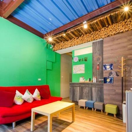小黑琵416輕旅 Little Happy Hostel Tainan Exterior foto